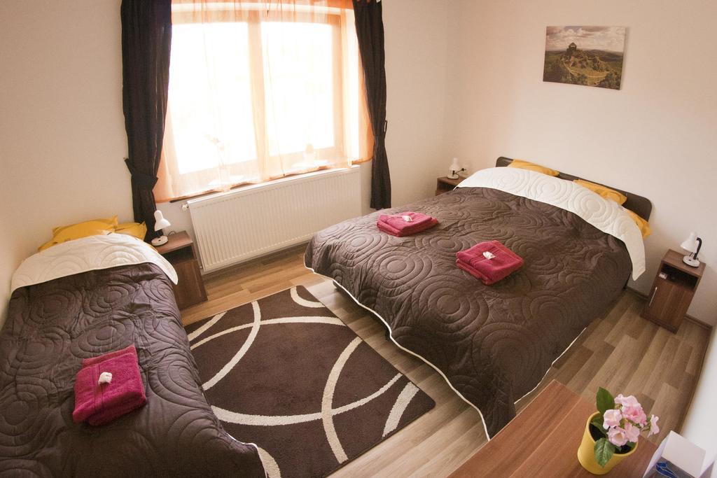 Macskakő Vendégház Somoskoujfalu Exterior foto